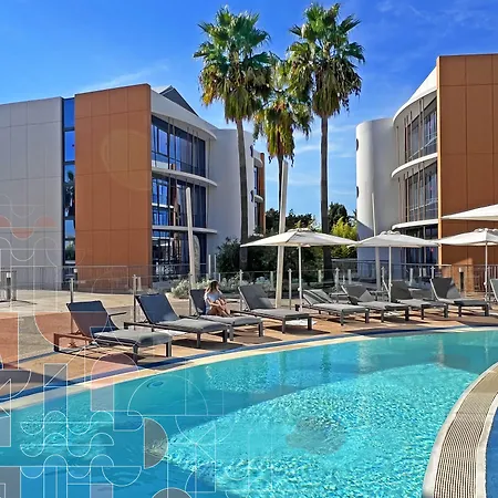 Soblue Отель Антиб