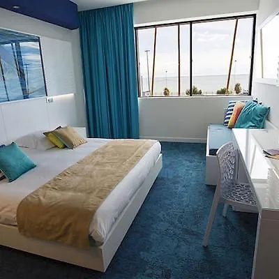 Marineland Hotel 3*